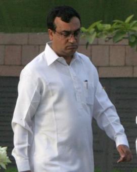 BCCI should agree to come under RTI: Maken