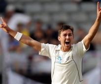 Lightening Boult strikes but England fight back