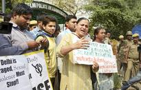 5-year-old Gudiya's father identifies Delhi cop who offered him Rs 2,000 bribe