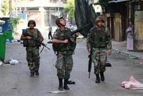 Syrian foes move towards talks but fighting rages