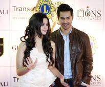 I don`t know how to clear my `affair` with Alia Bhatt: Varun Dhawan
