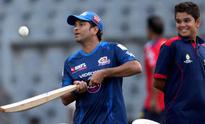 IPL 2013 LIVE: Mumbai Indians elect to bat with a changed side