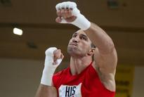Klitschko faces cancer-survivor Pianeta
