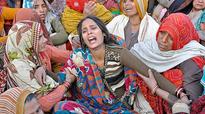 Martyr Hemraj's widow duped of Rs 10 lak...