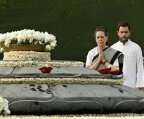 Rajiv Gandhi paid floral tribute on 22nd death anniversary