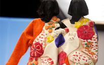 A Fashionable Fete: The Walk