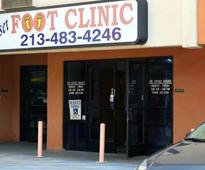 This Is How Dita Von Teese Dresses To Go To The Foot Doctor