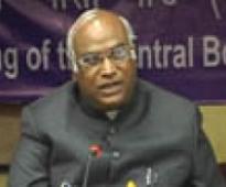 Indian Bank net falls by Rs.166 crore