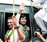 Bihar bandh: BJP leaders sweat it out at Dak Bungalow crossing