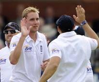 Stuart Broad salutes 'leader' James Anderson as England hammer New Zealand