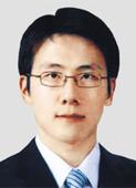 Cheong Wa Dae's Caginess Is Making the Scandal Worse