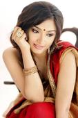 Aishwarya Devan in V K Prakash's 'Thank You' Senthil's 'Red Carpet'