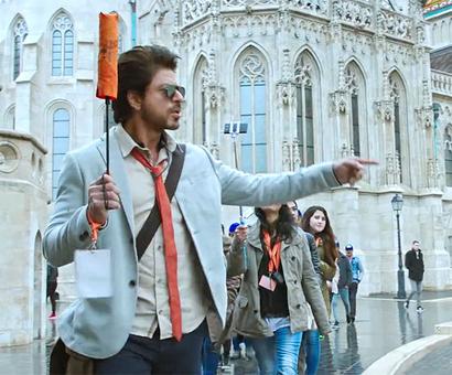 Guide, Coach, Halwai: SRK's many, MANY avatars! Guide, Coach, Halwai: SRK's many, MANY avatars!