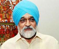 Montek Singh visits garbage processing plants in Pune