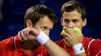 Canada outlasts Italy in Davis Cup doubles match