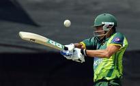 Pakistan drops Younis from Champions...