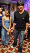 PIX: Shah Rukh parties with daughter, KKR team