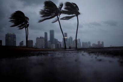Irma hits Florida with Category 4 force; millions evacuated Irma hits Florida with Category 4 force; millions evacuated