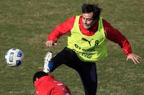 Valdivia's Chile comeback sidelined through injury