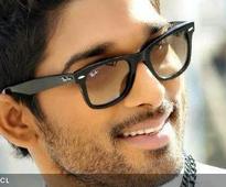 Allu Arjun begins dubbing for Iddarammayilatho