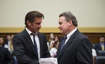 Aloha, Mr. Smith: Sean Penn Goes to the House