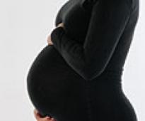 Want to look trendy with baby bump? Here's how