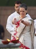 Nation pays tribute paid to former PM Rajiv Gandhi