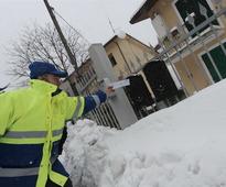 'Lazy' Italian postman hoarded 400 kilos of mail