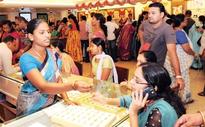 People jostle to buy gold