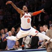 Smith steps up for Knicks after Rihanna calls him out for partying
