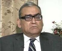Quit, if you cannot abide by constitution: Justice Markandey Katju tells Jayalalithaa