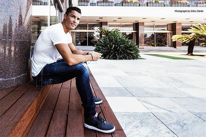 Will Ronaldo move to PSG or play in the Chinese Super League? Will Ronaldo move to PSG or play in the Chinese Super League?