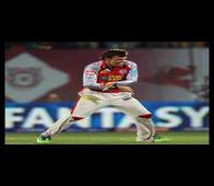 IPL 6: Gentleman Gilly does the unthinkable, mocks Pollard, Bhajji after win!