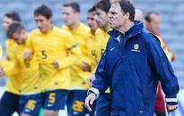 Australia coach sorry for telling women to shut up