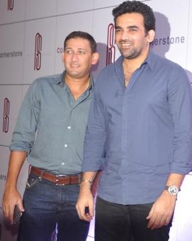 Agarkar is Mumbai senior team's chief selector Agarkar is Mumbai senior team's chief selector