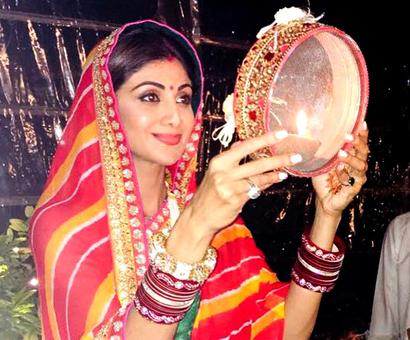 Inside PIX: Shilpa, Sridevi, Raveena party together! Inside PIX: Shilpa, Sridevi, Raveena party together!