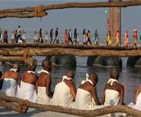 Lakhs throng Kumbh for holy bath on Maghi Poornima