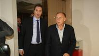 Deputy Prime Minister Aleksandar Vucic undertakes command at Red Star FC