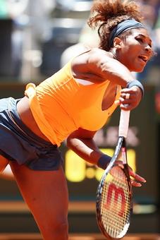 Serena extends winning streak to reach Rome final