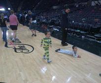 Tim Duncan hangs with kids at halftime, Manu Ginobili's twins hit court after Father's Day win (Ball Don't Lie)