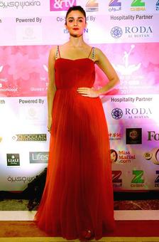 PIX: Alia Bhatt, Vaani Kapoor mingle with Lindsay Lohan PIX: Alia Bhatt, Vaani Kapoor mingle with Lindsay Lohan