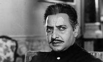 Veteran actor Pran presented with Dada Saheb Phalke Award at his home