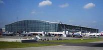 Emergency landing shuts Heathrow runways