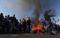 Protest shuts down Cape Town highway