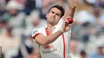 Anderson takes late Kent wickets
