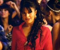 Jacqueline Fernandez stands in support of Sri Lankan elephant