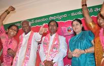 KCR confident of TRS forming government in Telangana