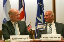 Hague signs scientific collaboration deal between the UK and Israel