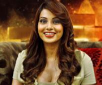 Jaane Bhi Do Yaaro chills down Bipasha