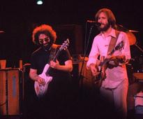 The Grateful Dead Jam on 'Uncle John's Band' and 'Sugar Magnolia' Live